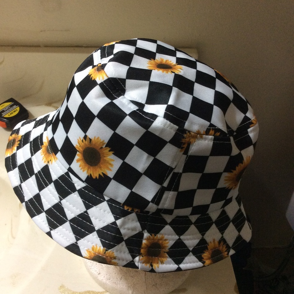 BUKET HAT MODEL 650559 IN BROWN SPRAY FABRIC